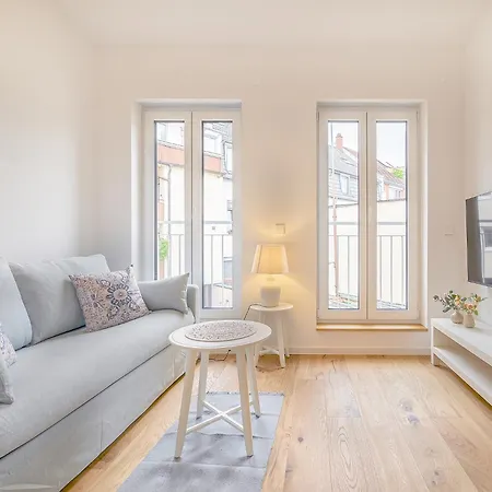 Hinterhof-juwel Mit Küche Und Smart-tv Karlsruhe