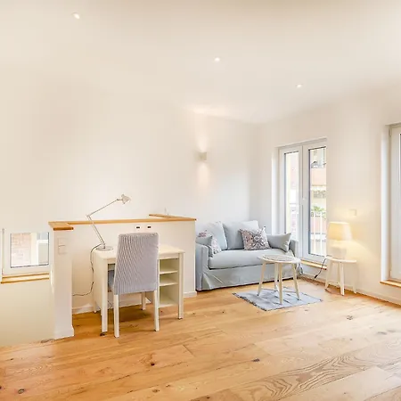 아파트 Hinterhof-juwel Mit Kueche Und Smart-tv *